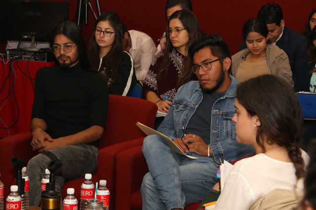 IBERO Puebla lleva a cabo conversatorio con jóvenes