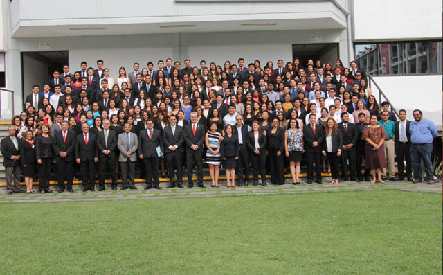 UPAEP reconoce a mesas directivas