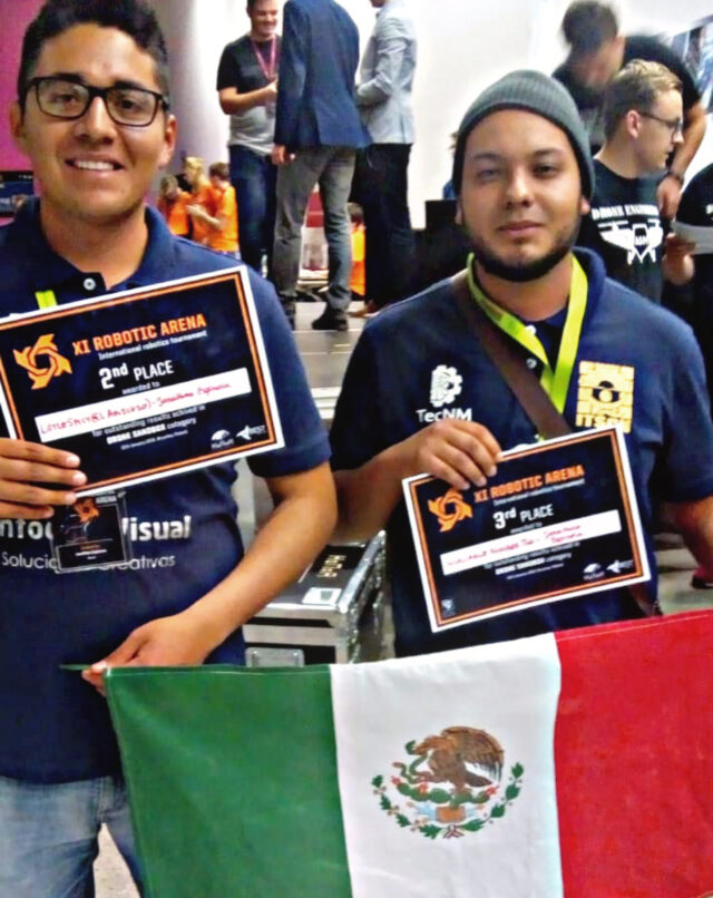 Obtienen estudiantes del TecNM 2o y 3o lugar en torneo de robótica en Polonia