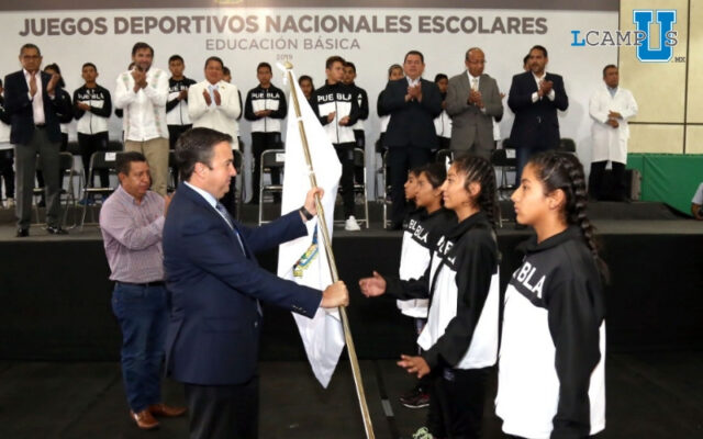 Abandera SEP A Delegación Poblana Que Participará En Los Juegos Escolares Nacionales