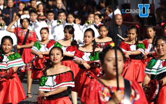 Alumnos, Docentes y Padres de Familia participan en el Desfile conmemorativo a los 209 años del inicio de la Independencia de México