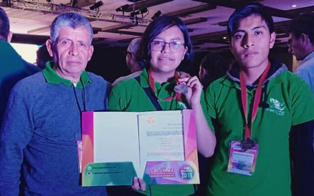 Estudiantes Tlaxcaltecas del CECYTE Competirán en Torneo Científico en Rumania y Brasil