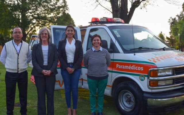 UDLAP donó al Ayuntamiento de Huejotzingo una ambulancia y componentes de cómputo