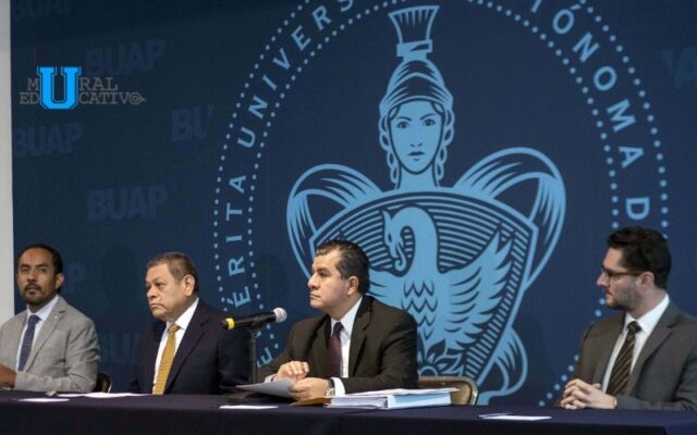Pide la BUAP la renuncia del auditor Francisco Romero