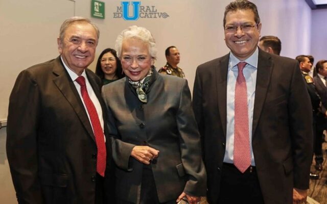 Asiste Marco Mena A Comida con el Presidente AMLO