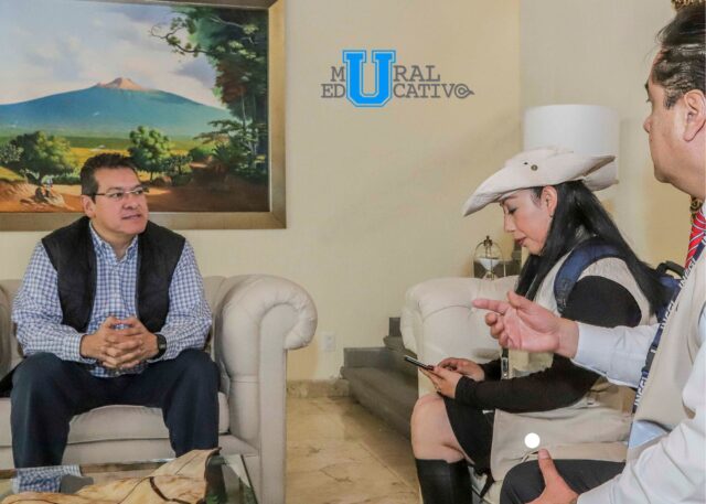 Personal Del INEGI Entrevista Al gobernador de Tlaxcala Marco Mena