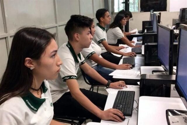 CONALEP Garantiza la formación constante de sus estudiantes y docentes durante la contingencia