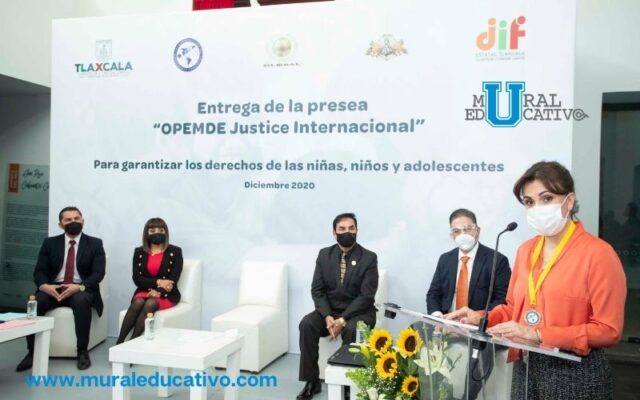 Por Su Labor En Favor De La Niñez, Recibe Sandra Chávez Presea De La Federación Iberoamericana De Abogados