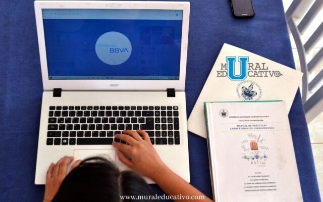 Estudiantes de la BUAP obtienen Beca BBVA para Chavos que Inspiran