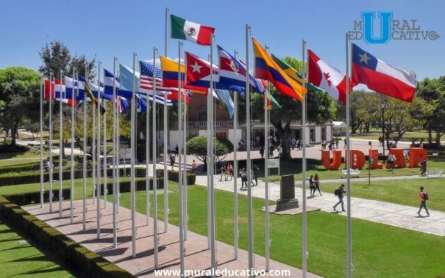 Alumnos y Ex alumnos de la UDLAP exigen la liberación del campus y anuncian marcha