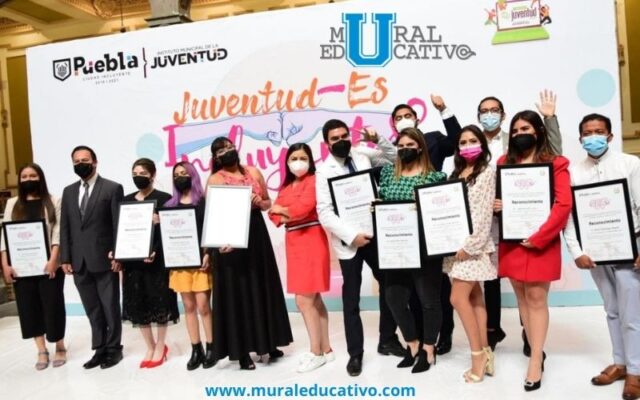 Entrega Ayuntamiento de Puebla reconocimientos a la juventud destacada en diversos ámbitos de acción