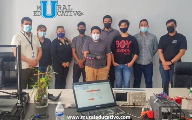 Desarrollan estudiantes del TecNM mano robótica para niño tijuanense