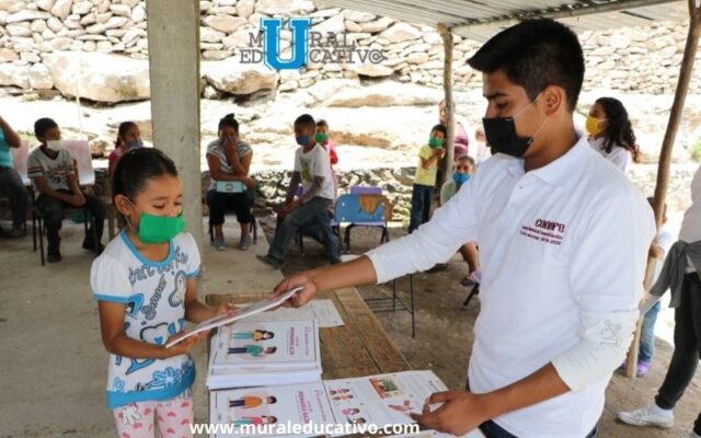 CONAFE ofrece servicios educativos a niños, niñas y adolescentes de las comunidades de alta y muy alta marginación
