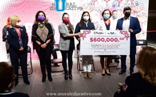 Entrega Ayuntamiento de Puebla donación de 600 mil pesos a la Cruz Roja