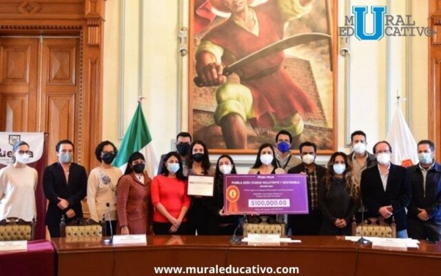 Ayuntamiento de Puebla premia a ganadores del concurso de políticas públicas