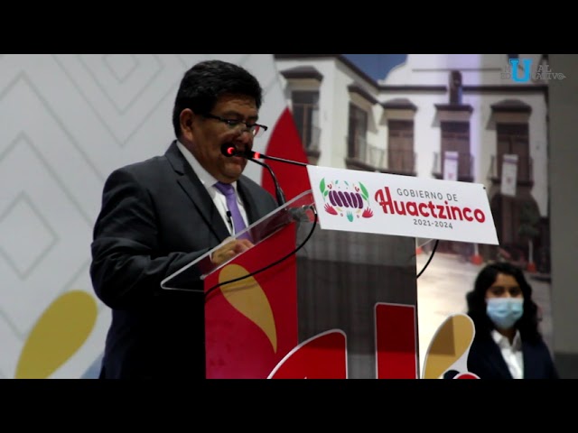 Josué Guzmán Zamora rinde protesta como presidente municipal constitucional de san Juan Huactzinco, Tlaxcala.