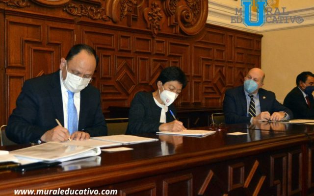 Firma BUAP convenio de colaboración con el Consulado General de México en Nueva York