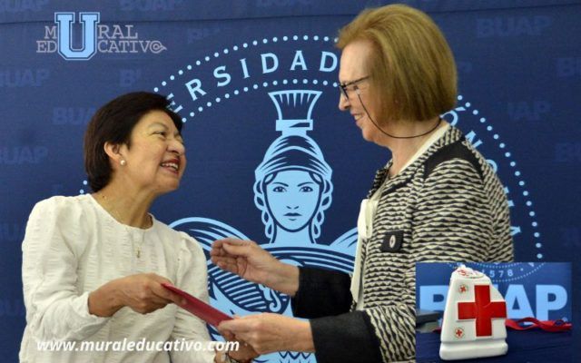 Rectora de la BUAP entrega donativos de la comunidad universitaria a la Cruz Roja Mexicana