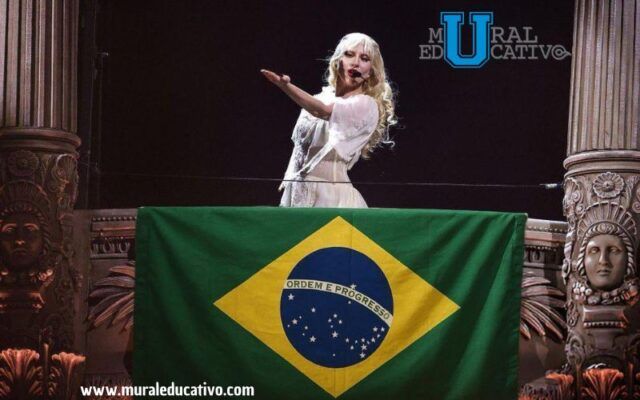 Lady Gaga paralizó Río de Janeiro con concierto gratuito.