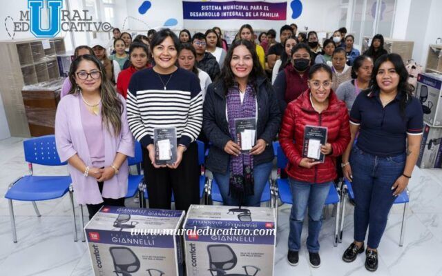 Entrega Lupita Cuautle equipamiento a los 12 CAIC de San Andrés Cholula