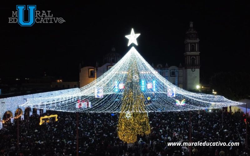 Tonantzin Fernández enciende la Navidad en San Pedro Cholula