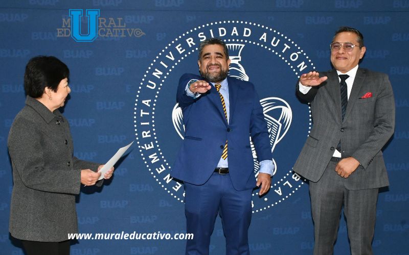 Rectora Lilia Cedillo Ramírez toma protesta a nuevos funcionarios en la BUAP