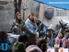 Impulsa Regiduría de Gobierno Abierto taller de flores de listón eternas en San Pedro Cholula