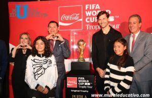 Puebla Forma Parte De La Fiesta Mundialista, Recibe Trofeo Internacional