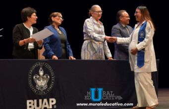Preside Rectora Lilia Cedillo graduación de la Facultad de Medicina