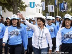 Con Un Desfile, La BUAP Da La Bienvenida A Estudiantes De Nuevo Ingreso