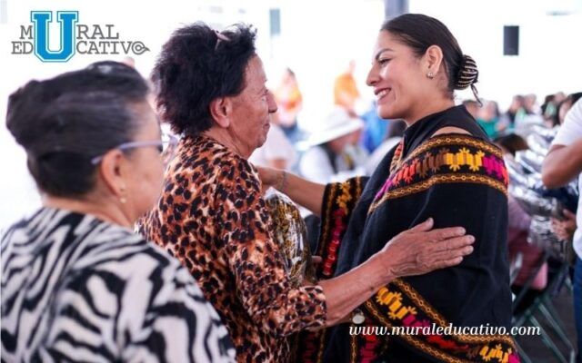 Celebra Lupita Cuautle a las personas adultas mayores de San Andrés Cholula