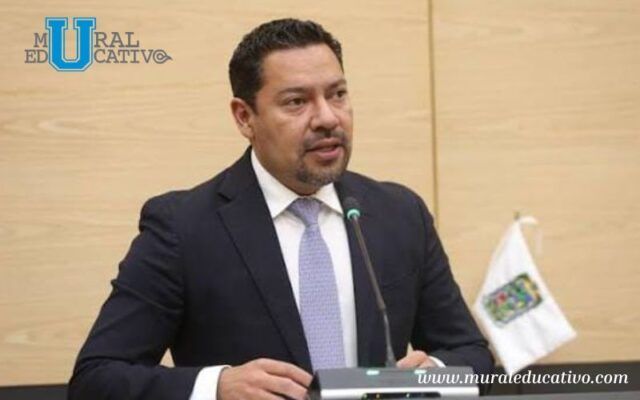 Villegas revira a Carvajal por críticas al método de Morena: lleva tres periodos como diputado