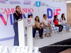 Contribuye Lupita Cuautle en mejorar la movilidad de personas con entrega de plantillas ortopédicas